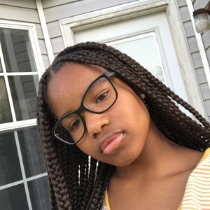 Meet your Posher, Nina